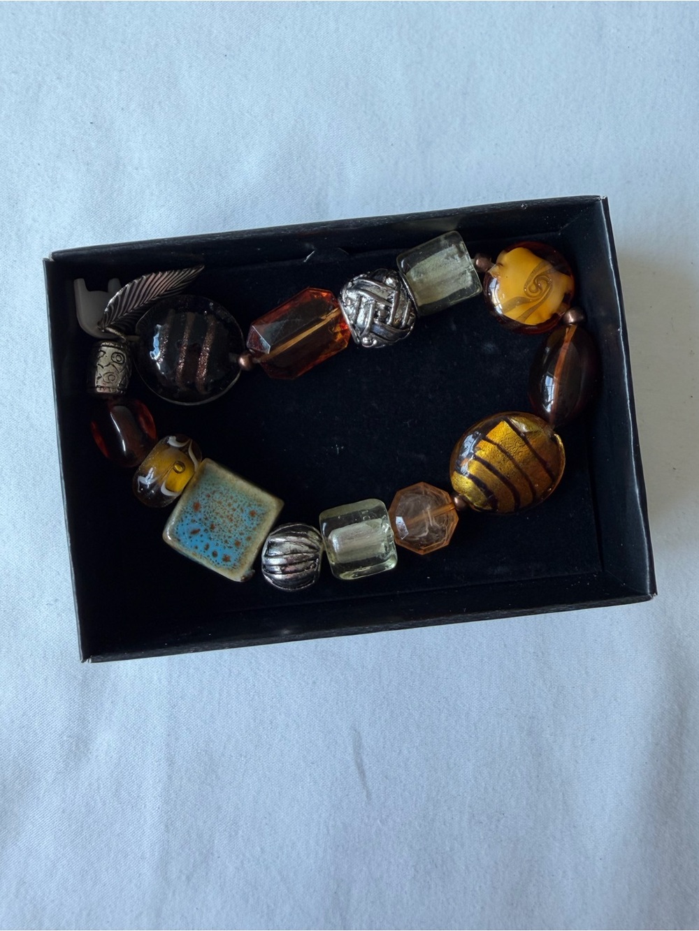 Vintage Avon Beaded Chic Stretch Bracelet Brown & Silver Toned Nature Theme - Picture 3 of 4